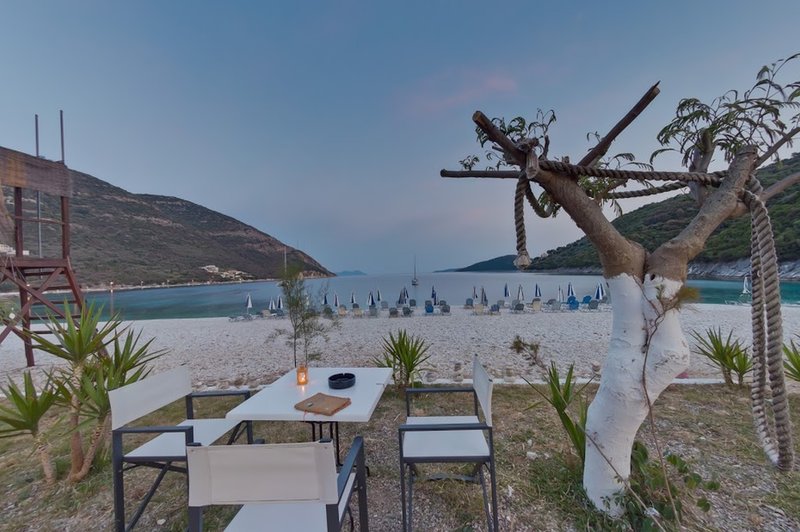 Rouda Bay Beach Hotel 8