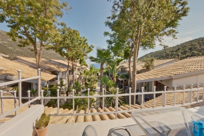 Rouda Bay Beach Hotel 1