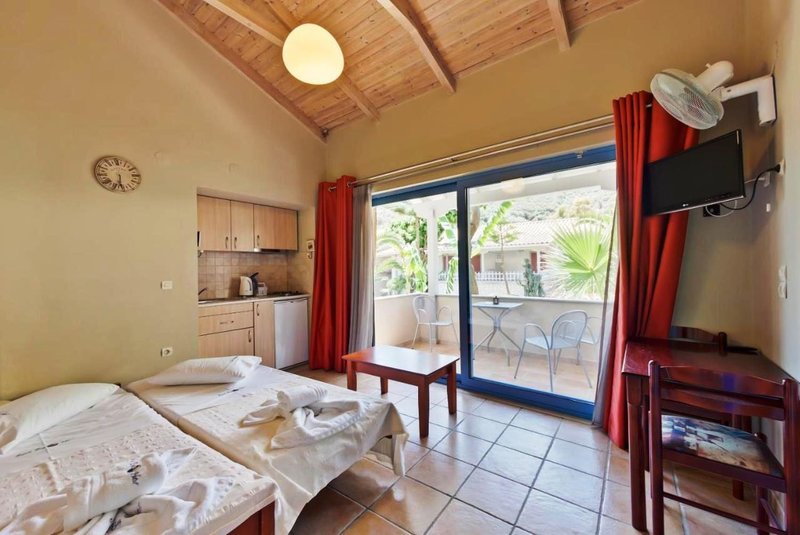 Rouda Bay Beach Hotel 13