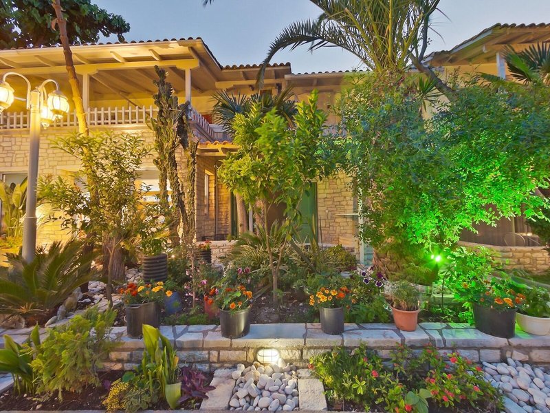 Rouda Bay Beach Hotel 8