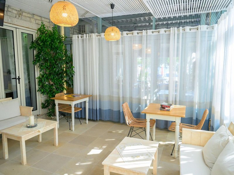 Rouda Bay Beach Hotel 24