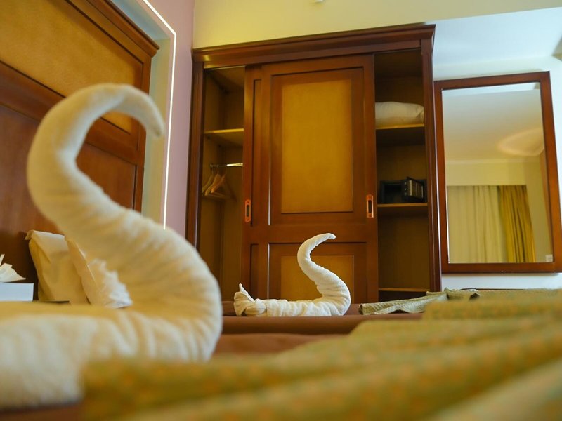 Cleopatra Hotel 10