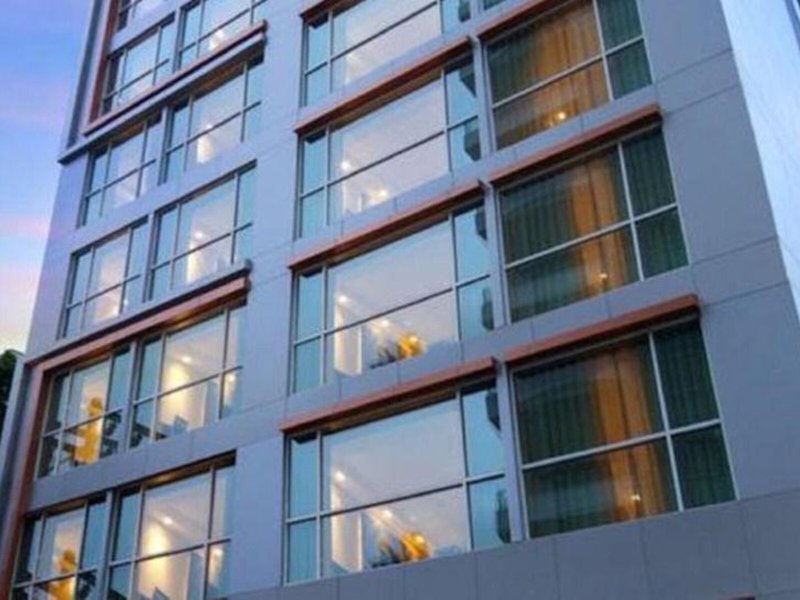 Amora NeoLuxe Hotel 1