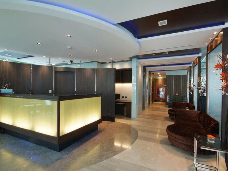 Amora NeoLuxe Hotel 3