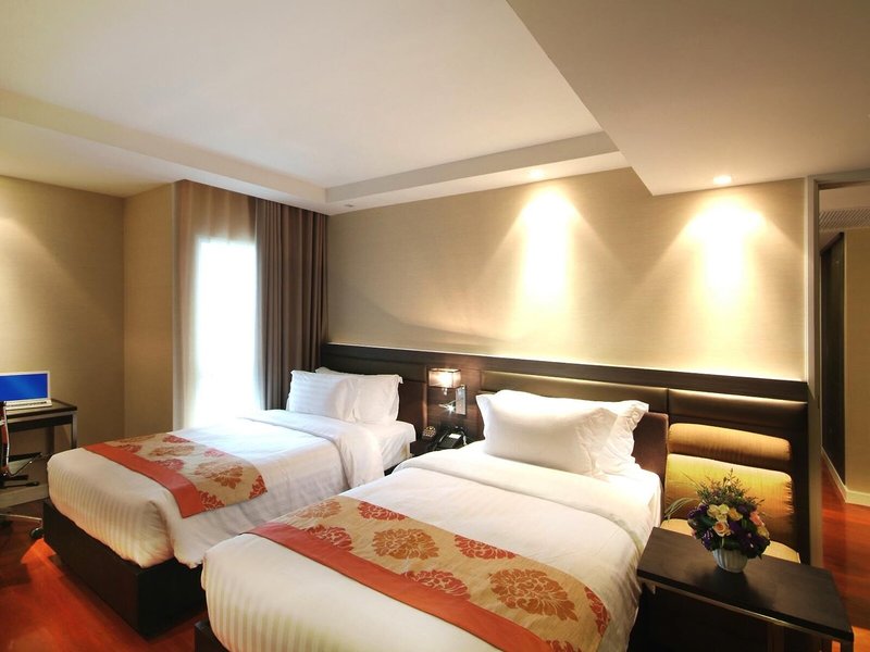 Amora NeoLuxe Hotel 15