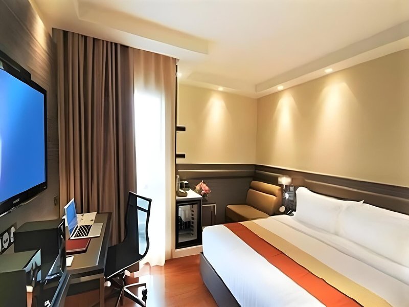 Amora NeoLuxe Hotel 20
