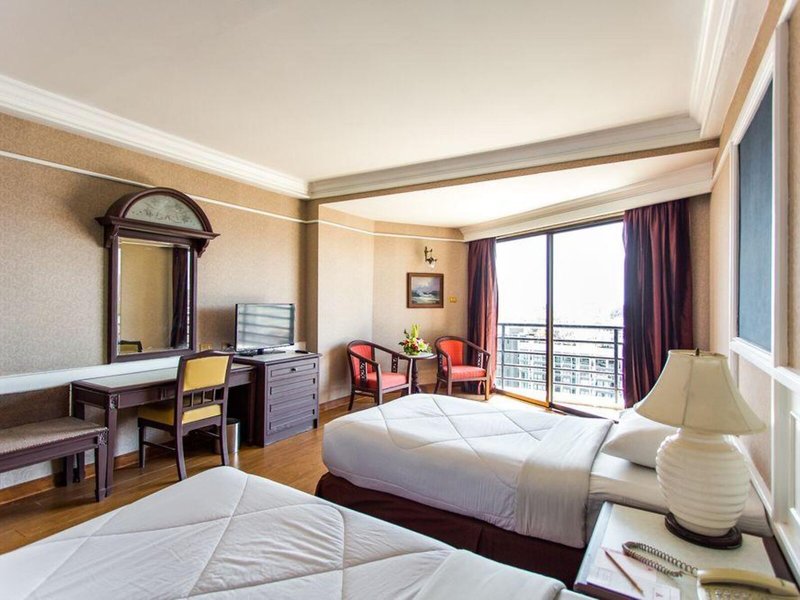 First Pacific Hotel & Convention 8