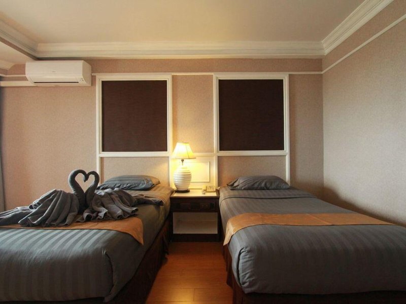 First Pacific Hotel & Convention 11