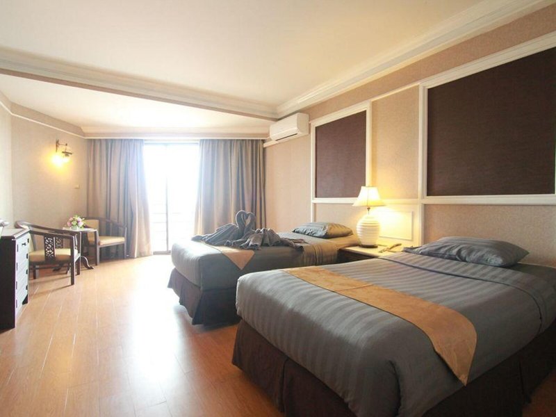 First Pacific Hotel & Convention 13