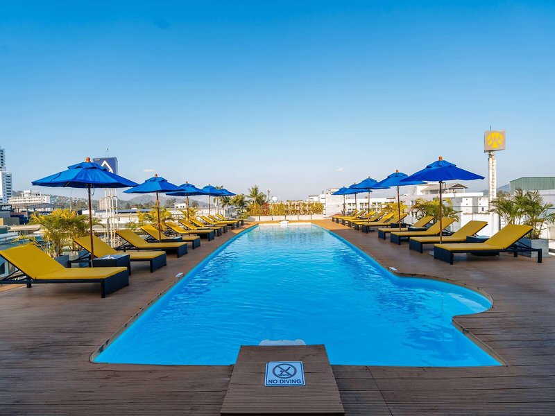 Days Inn by Wyndham Patong Beach 7