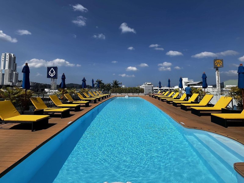 Days Inn by Wyndham Patong Beach 9