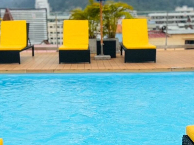 Days Inn by Wyndham Patong Beach 12