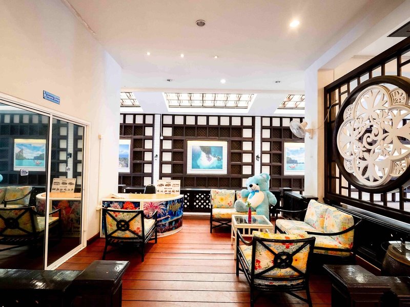 Days Inn by Wyndham Patong Beach 15