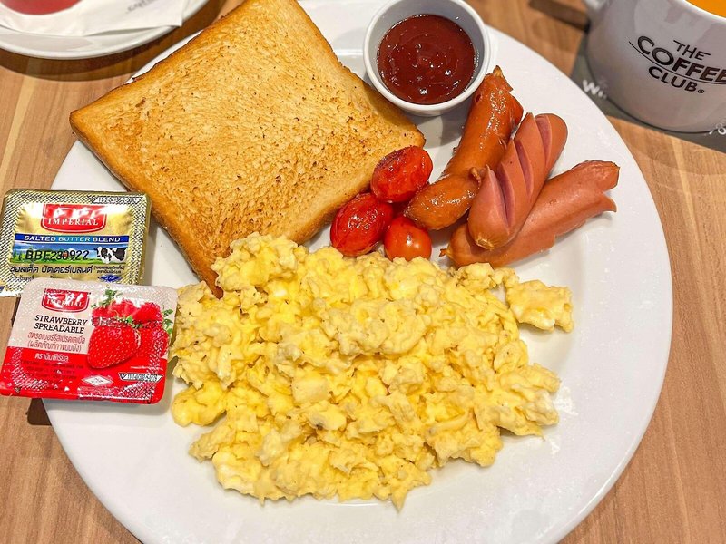 Days Inn by Wyndham Patong Beach 28