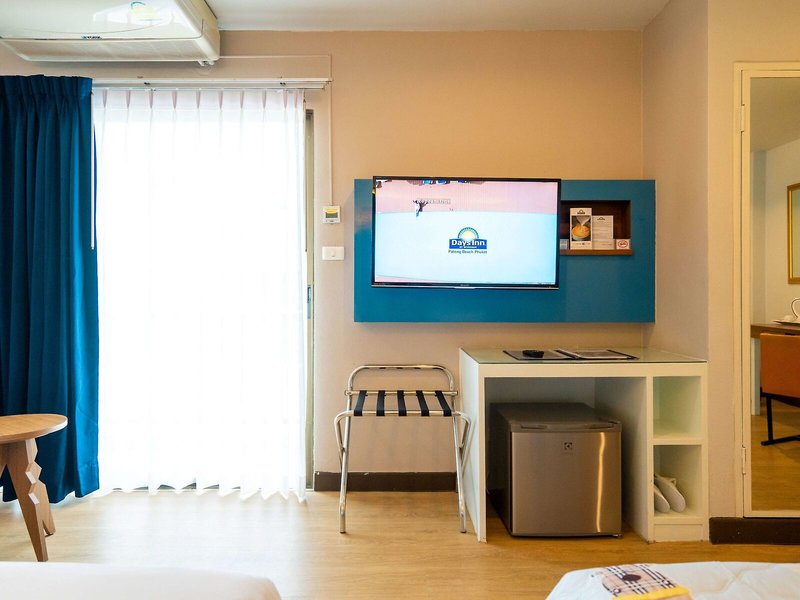 Days Inn by Wyndham Patong Beach 43
