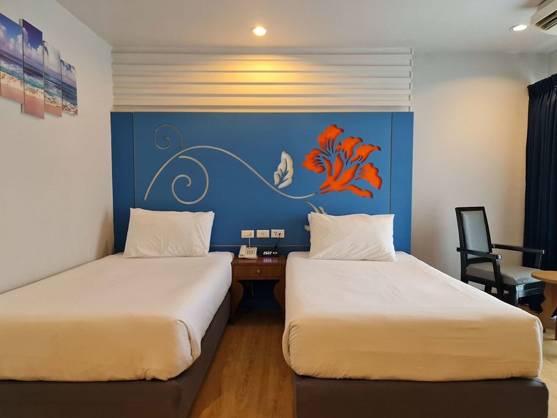 Days Inn by Wyndham Patong Beach 45