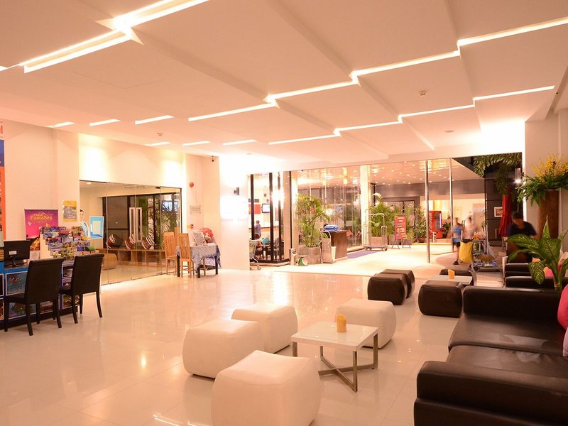 The Lantern Resorts Patong 13