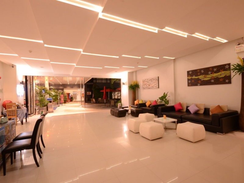 The Lantern Resorts Patong 14