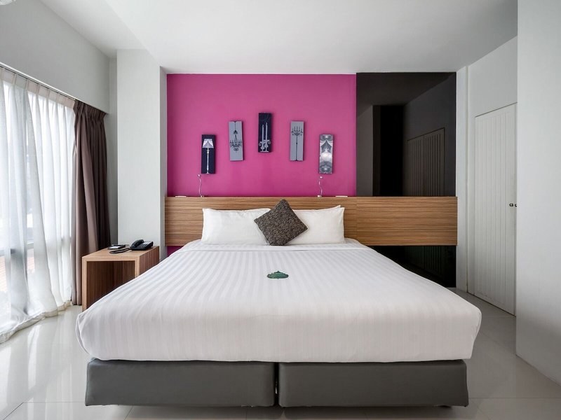 The Lantern Resorts Patong 27