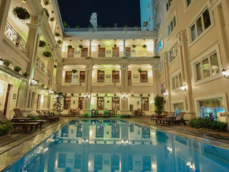 Grand Hotel Saigon 9