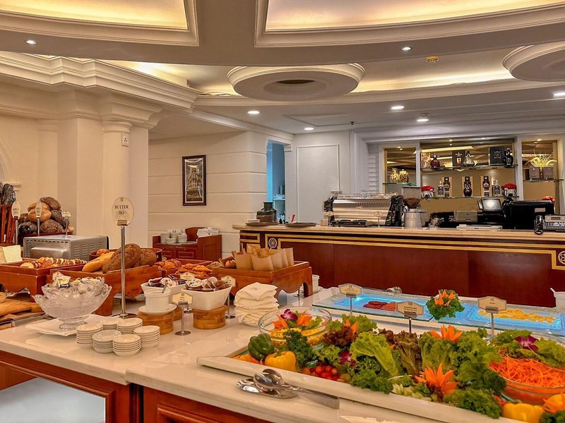 Grand Hotel Saigon 26