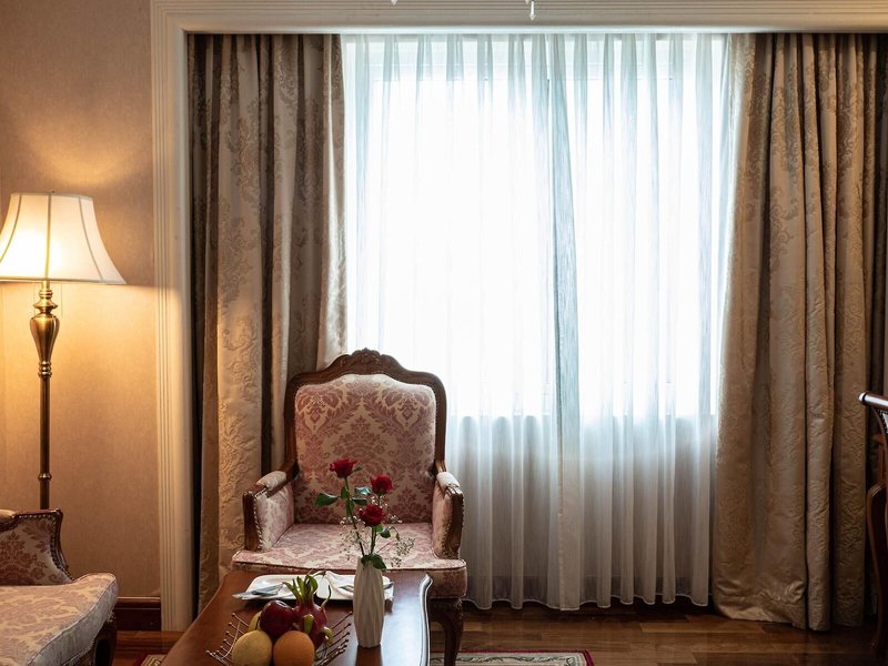 Grand Hotel Saigon 36