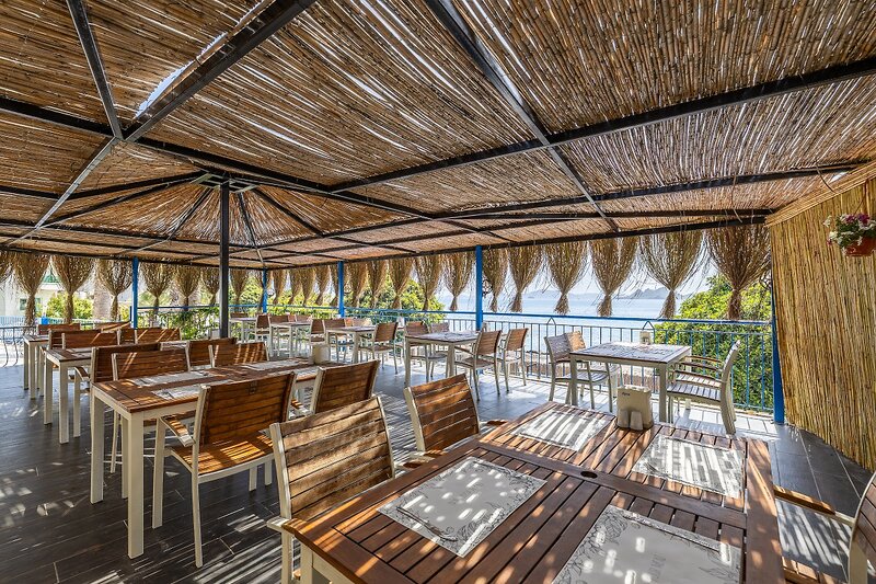 Maxsea Beach Hotel 13