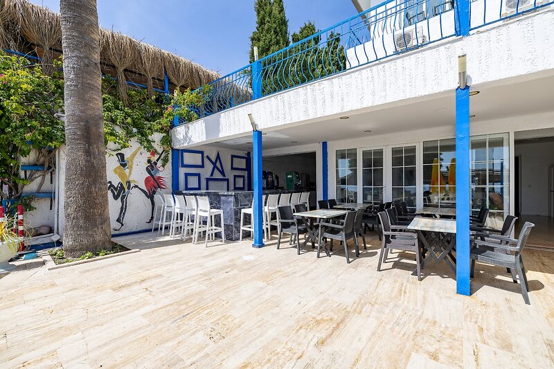 Maxsea Beach Hotel 16