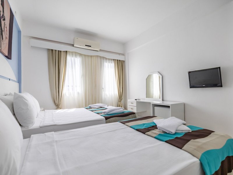 Tiana Moonlight Hotel  21