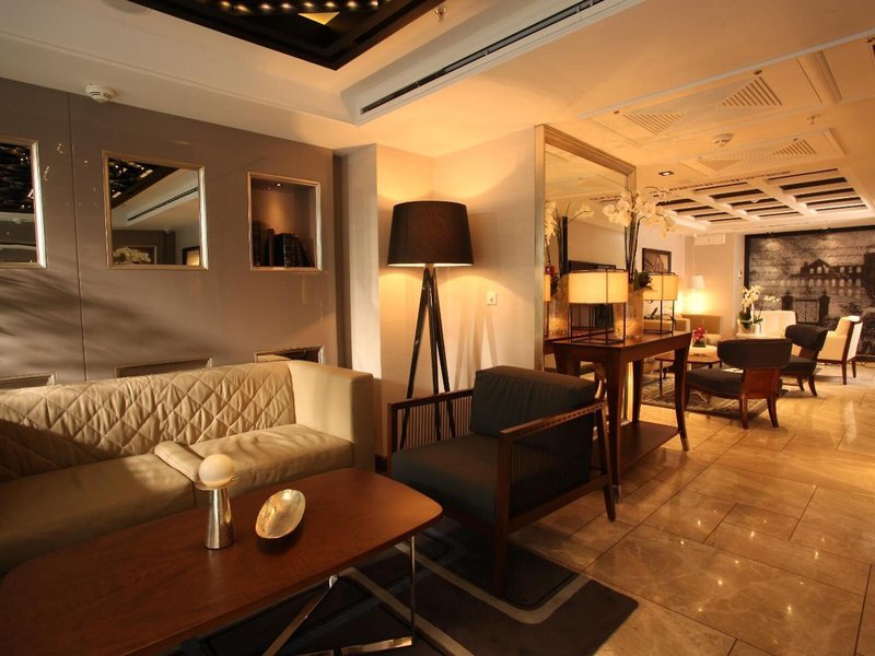 La Villa Hotel 9
