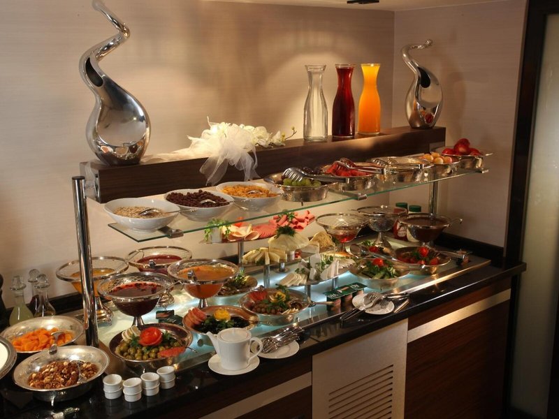 La Villa Hotel 11