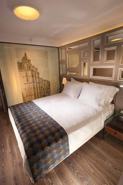 La Villa Hotel 24