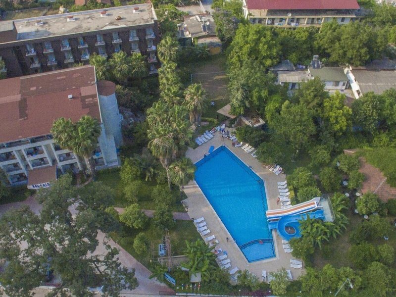 Belpoint Beach Hotel 14