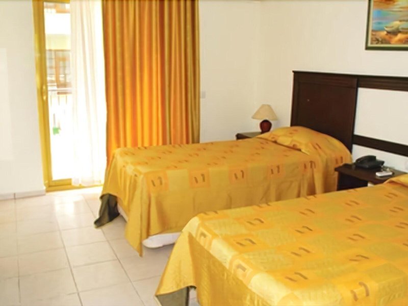 Belpoint Beach Hotel 23