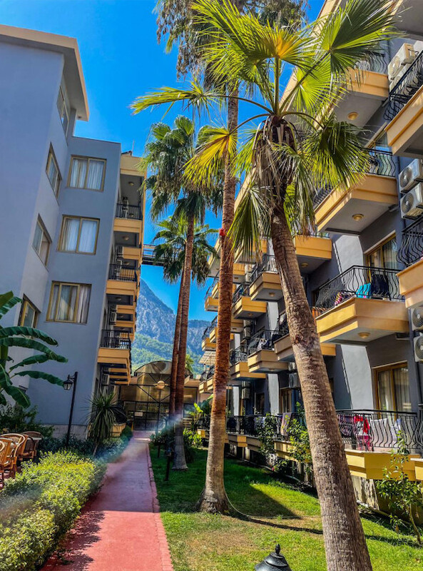 Belpoint Beach Hotel 3