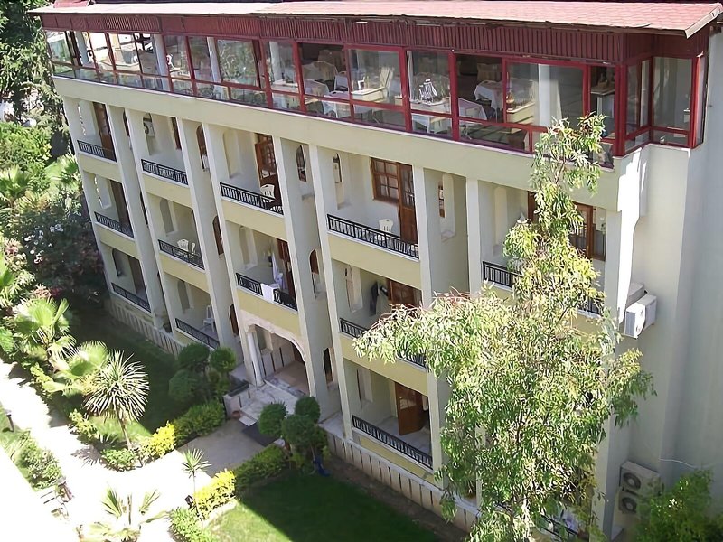 Belpoint Beach Hotel 5