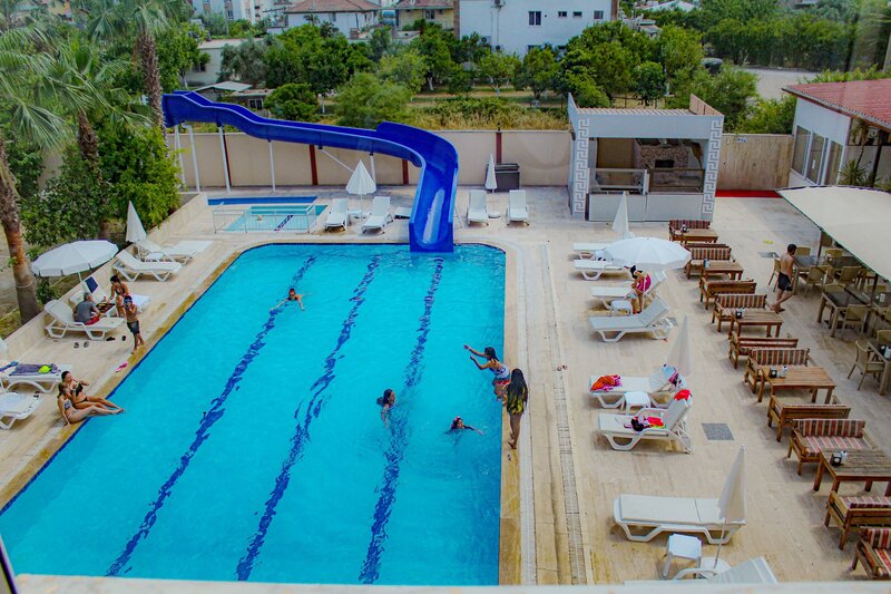 Castle Park Hotel 4