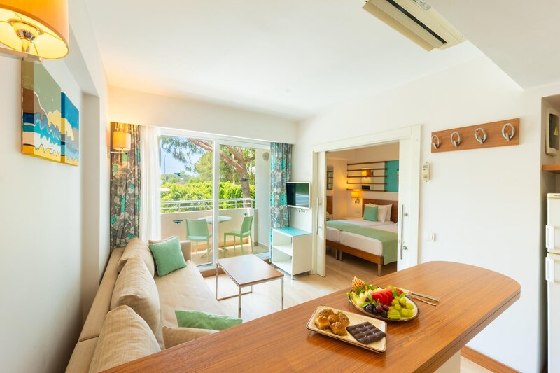 SunConnect Side Resort  15