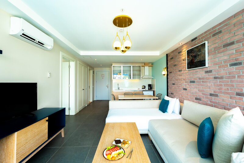 SunConnect Side Resort  16