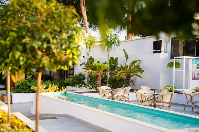 SunConnect Side Resort  28