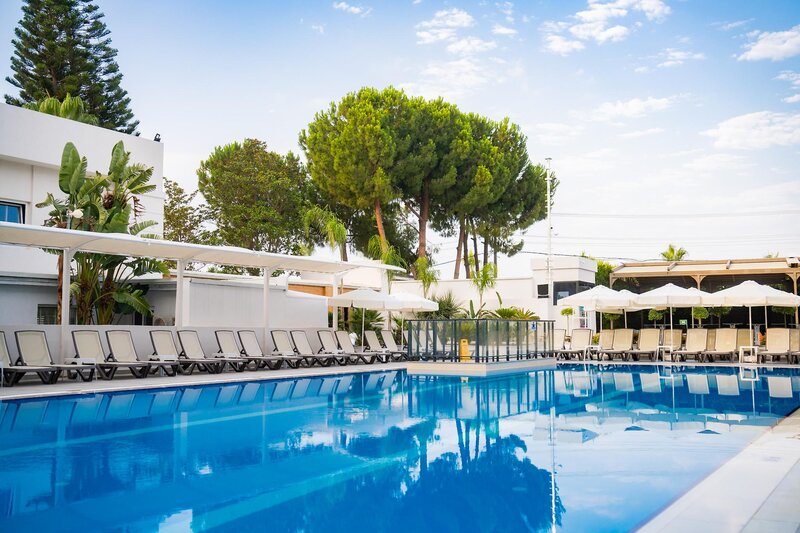 SunConnect Side Resort  31