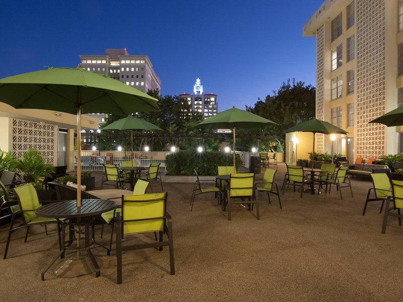Courtyard Miami Coral Gables 23