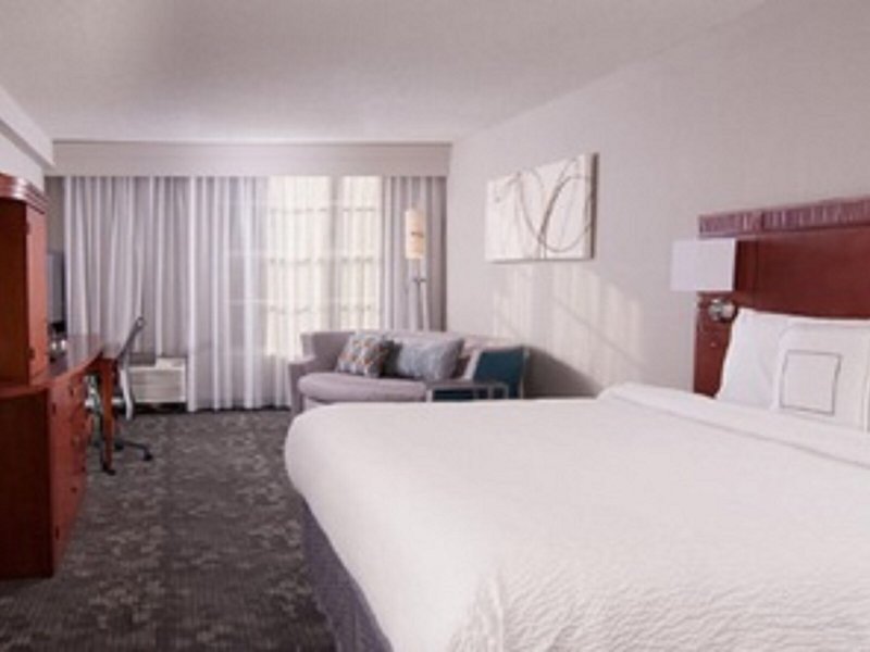 Courtyard Miami Coral Gables 36