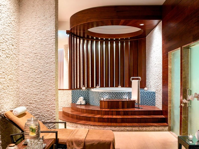 Swissotel Al Ghurair 13