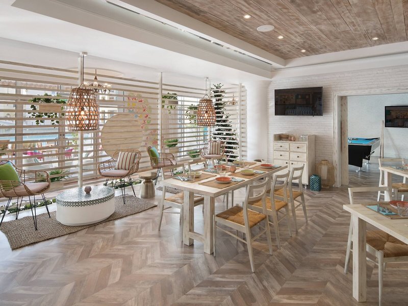 Marriott Executive Apartments Dubai Green Community 12