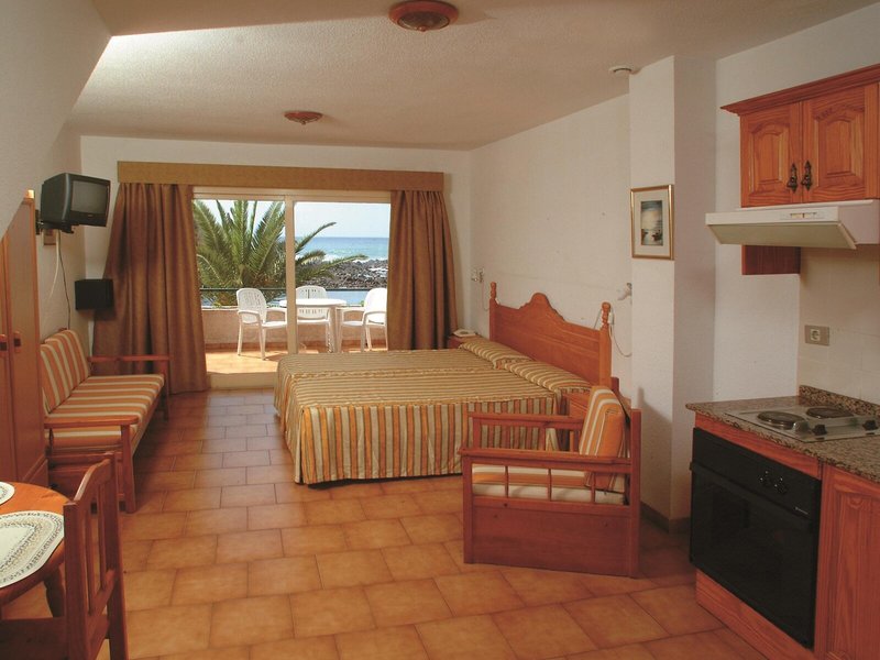 Apartamentos Charco del Conde 16