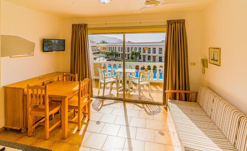 Apartamentos Charco del Conde 7