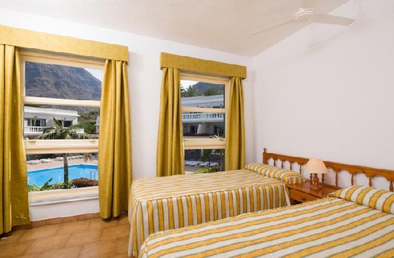 Apartamentos Charco del Conde 8