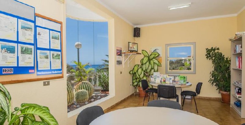 Apartamentos Charco del Conde 9