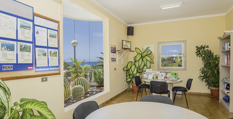 Apartamentos Charco del Conde 13